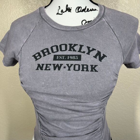 Just Polly Grey Crew neck Ruched-Front Baby Tee T-Shirt size M  Brooklyn casual - Picture 8 of 11